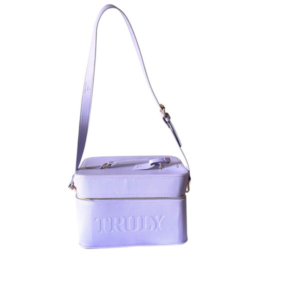 TRULY Handbags - Truly Beauty Amalfi Luxury Vegan Leather Travel Trunk in Lilac